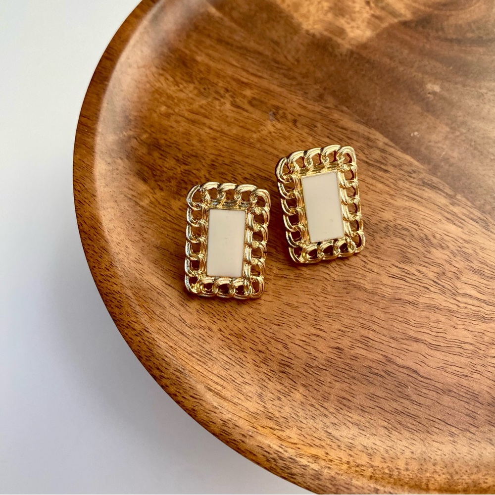 4/$15 Gold Beige White Enamel Chain Detail Square Statement Stus Earrings